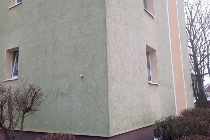 Negatives Beispiel einer nicht funktionierenden Dämmfassade